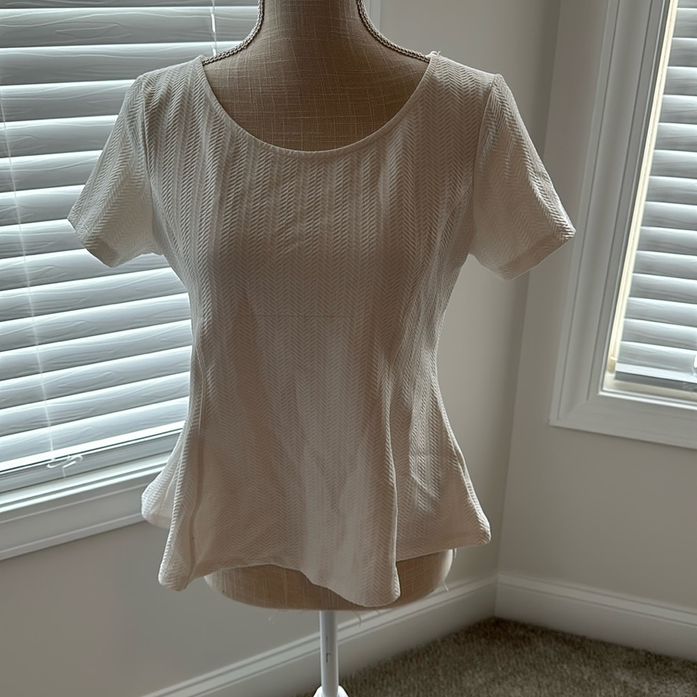 Neverworn. White stretch top.